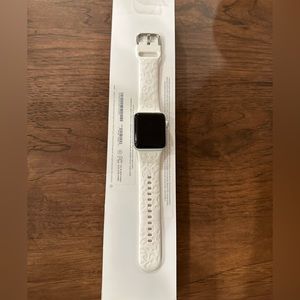 Apple Watch Series 3 38 mm silver aluminum